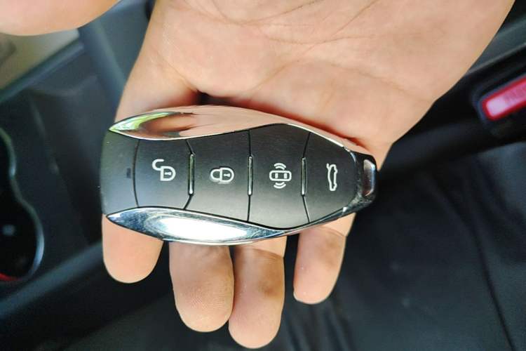 Used Hongqi EH7 2024 760 Pro+ Four-Wheel Drive Version Vehicle Key