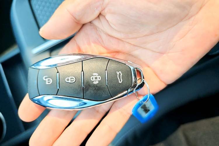 Used Hongqi EH7 2024 760 Pro+ Four-Wheel Drive Version Vehicle Key