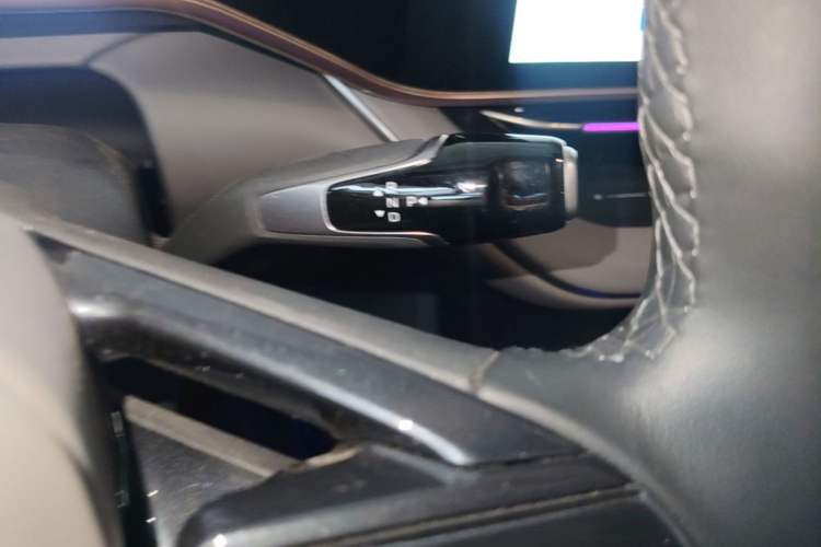 Used Hongqi EH7 2024 690 Pro Audio And AC Panel