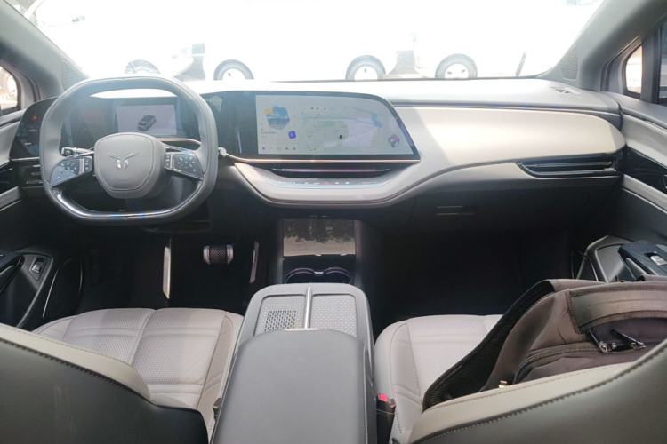 Used Hongqi EH7 2024 690 Pro Center Console