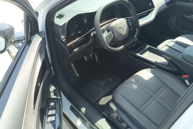 Used Hongqi EH7 2024 760 Pro+ Four-Wheel Drive Version Driver Seat