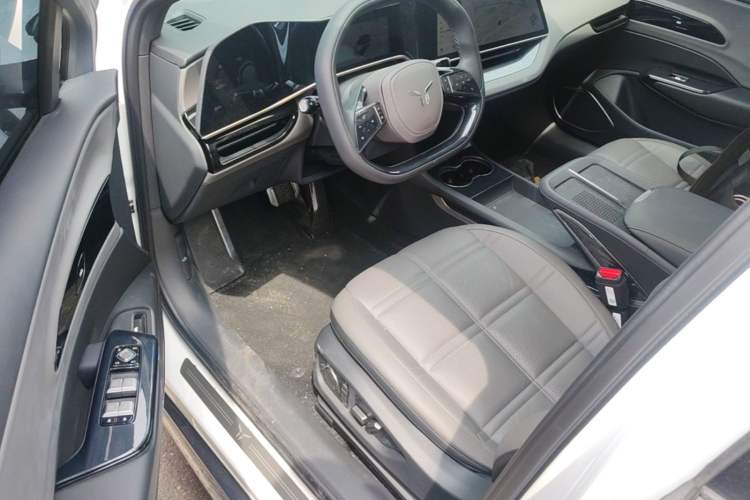 Used Hongqi EH7 2024 690 Pro Driver Seat