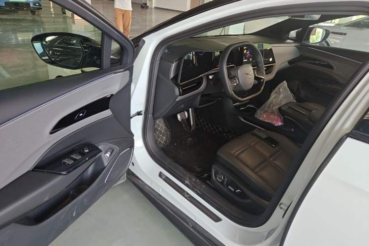 Used Hongqi EH7 2024 820 Pro Driver Seat