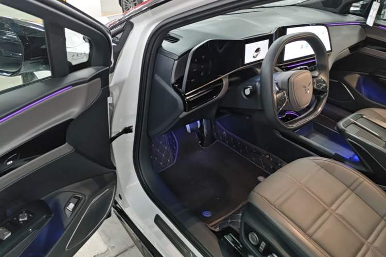 Used Hongqi EH7 2024 820 Pro Honor Edition Driver Seat