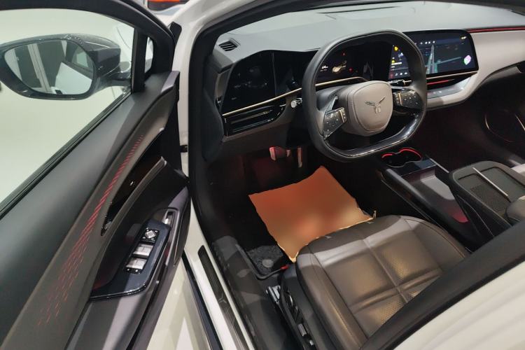 Used Hongqi EH7 2024 690 Pro Driver Seat