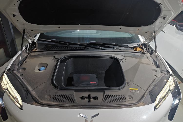 Used Hongqi EH7 2024 690 Pro Engine Bay