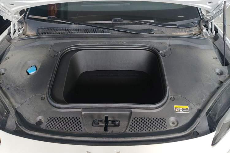 Used Hongqi EH7 2024 690 Pro Engine Bay
