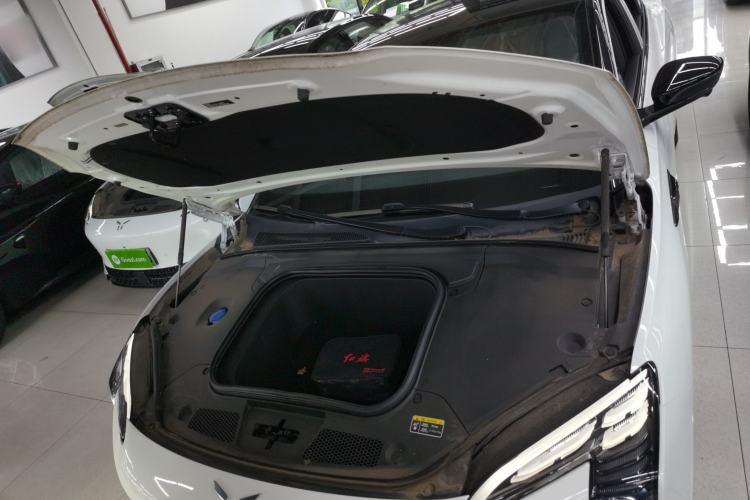 Used Hongqi EH7 2024 640 Pro+ All-Wheel Drive Engine Bay