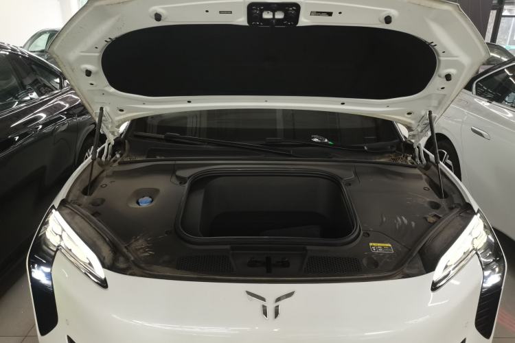 Used Hongqi EH7 2024 640 Pro+ All-Wheel Drive Engine Bay