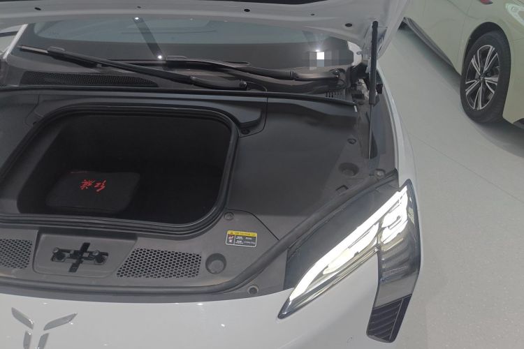 Used Hongqi EH7 2024 690 Pro Engine Bay Left