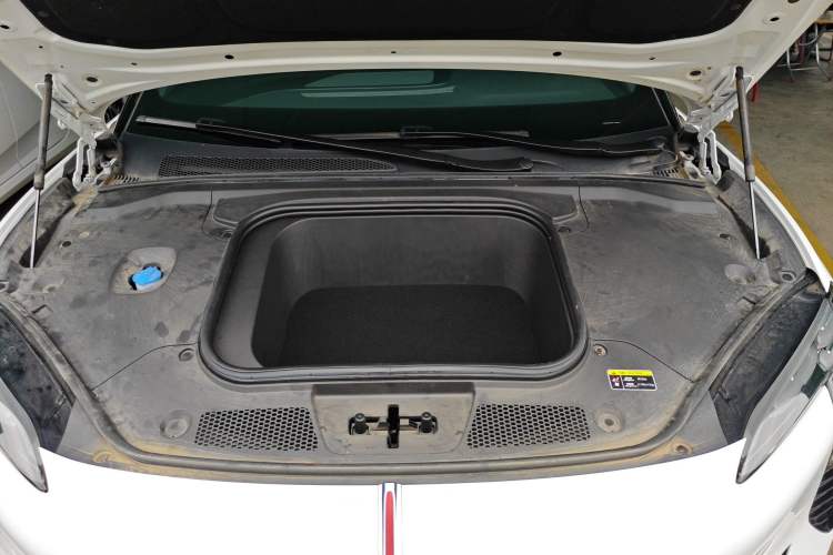Used Hongqi EH7 2024 820 Pro Engine Bay