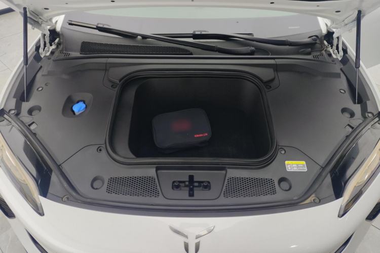 Used Hongqi EH7 2024 690 Pro Engine Bay