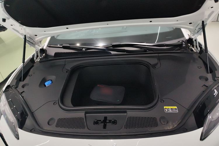 Used Hongqi EH7 2024 690 Pro Engine Bay