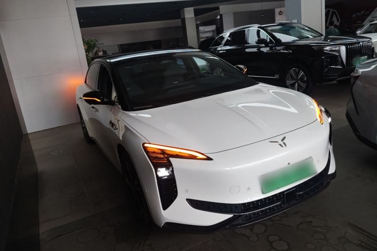 Used Hongqi EH7 2024 690 Pro Exterior 1