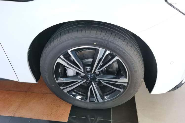 Used Hongqi EH7 2024 690 Pro Exterior 3