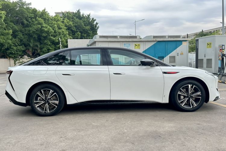 Used Hongqi EH7 2024 820 Pro Exterior 4