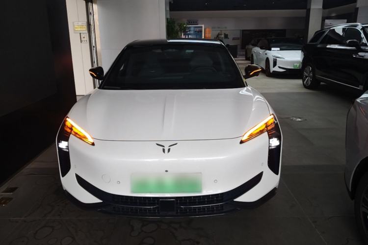 Used Hongqi EH7 2024 690 Pro Front
