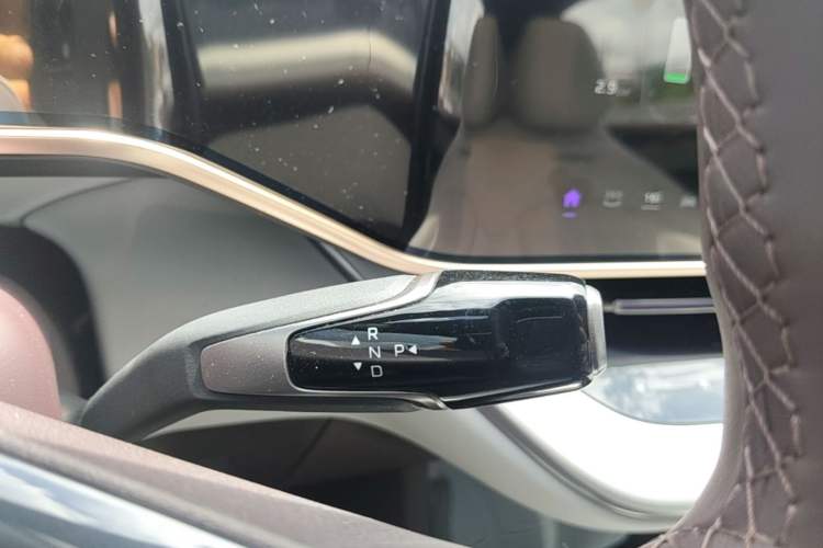 Used Hongqi EH7 2024 640 Pro+ All-Wheel Drive Gear Lever