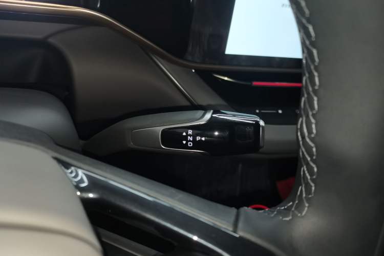 Used Hongqi EH7 2024 640 Pro+ All-Wheel Drive Gear Lever