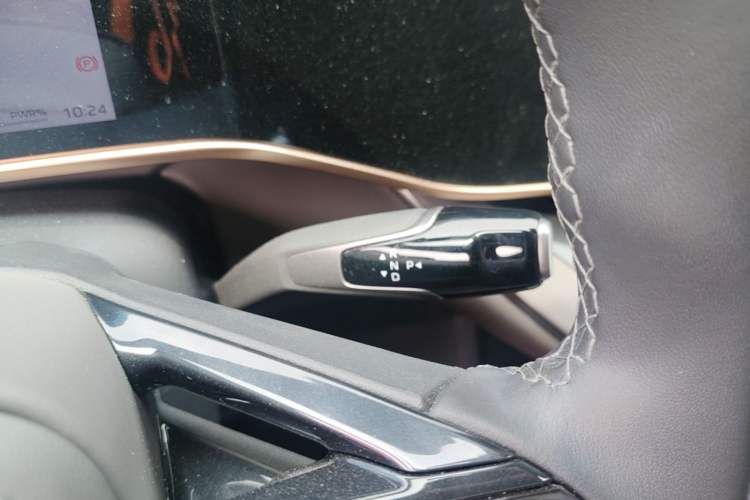 Used Hongqi EH7 2024 690 Pro Gear Lever
