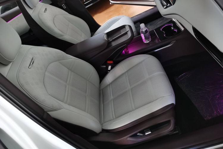 Used Hongqi EH7 2024 690 Pro Interior 1