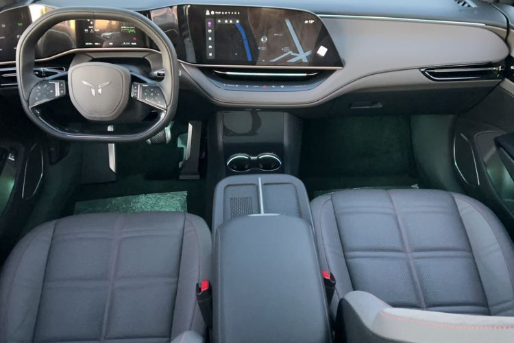 Used Hongqi EH7 2024 760 Pro+ Four-Wheel Drive Version Interior 11