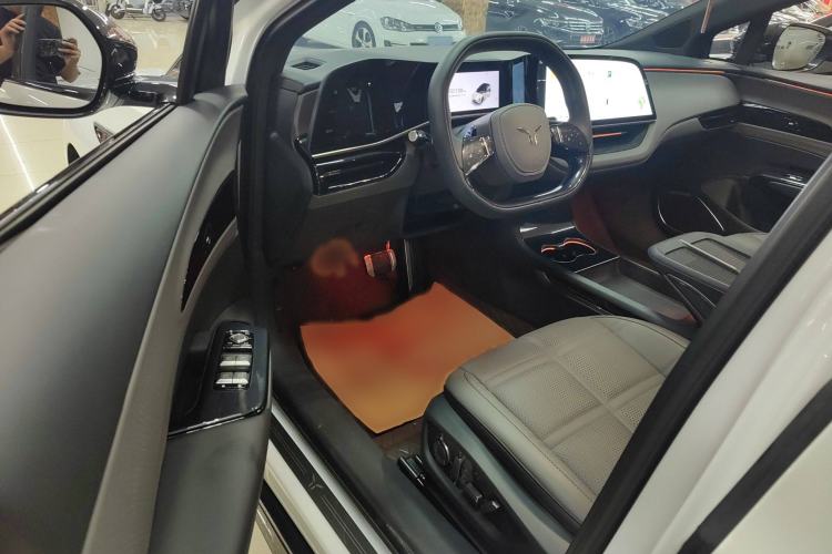 Used Hongqi EH7 2024 690 Pro Interior 2