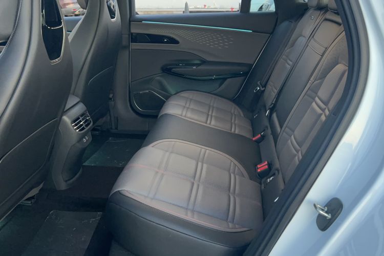 Used Hongqi EH7 2024 760 Pro+ Four-Wheel Drive Version Interior 6