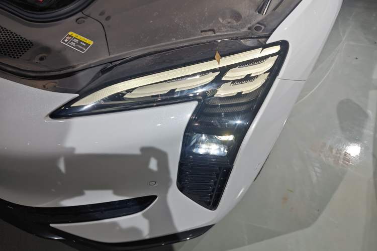 Used Hongqi EH7 2024 690 Pro Left Front Headlight