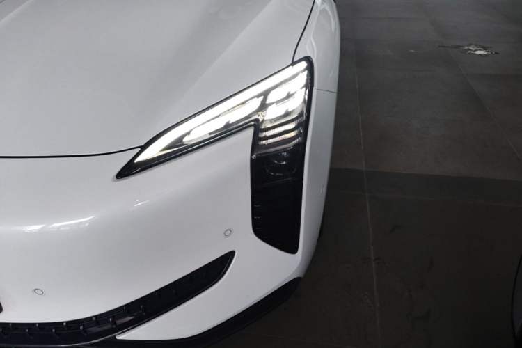 Used Hongqi EH7 2024 690 Pro Left Front Headlight