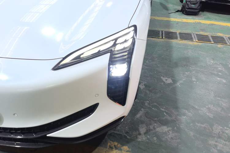 Used Hongqi EH7 2024 690 Pro Left Front Headlight