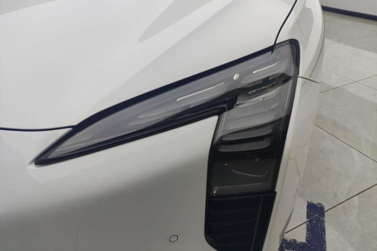 Used Hongqi EH7 2024 690 Pro Left Front Headlight