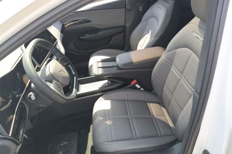Used Hongqi EH7 2024 760 Pro+ Four-Wheel Drive Version Left Front Seat
