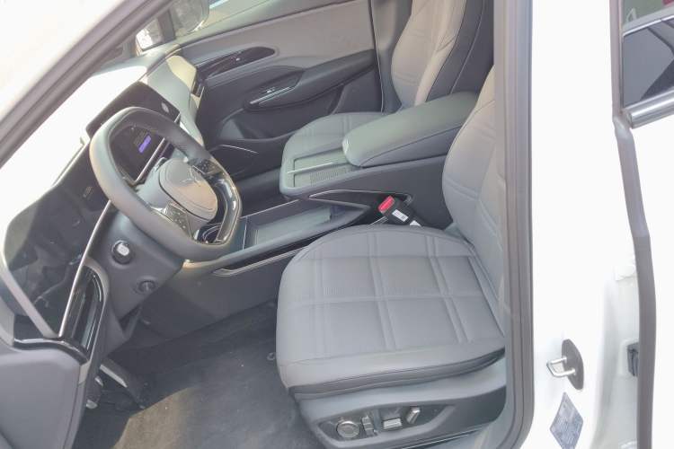 Used Hongqi EH7 2024 760 Pro+ Four-Wheel Drive Version Left Front Seat