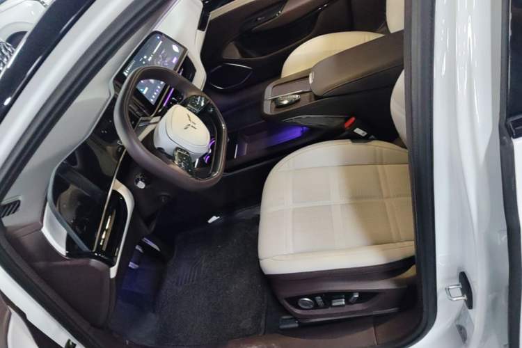 Used Hongqi EH7 2024 640 Pro+ All-Wheel Drive Left Front Seat