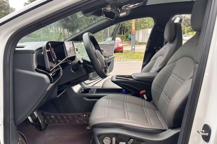 Used Hongqi EH7 2024 820 Pro Left Front Seat