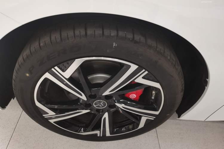 Used Hongqi EH7 2024 640 Pro+ All-Wheel Drive Left Front Wheel Hub