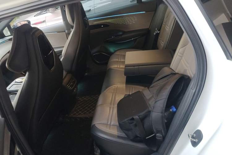 Used Hongqi EH7 2024 690 Pro Left Rear Seat