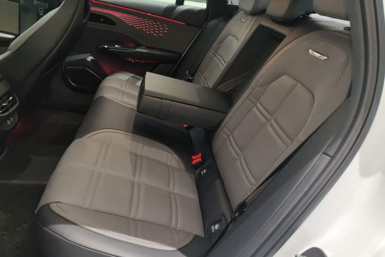 Used Hongqi EH7 2024 690 Pro Left Rear Seat