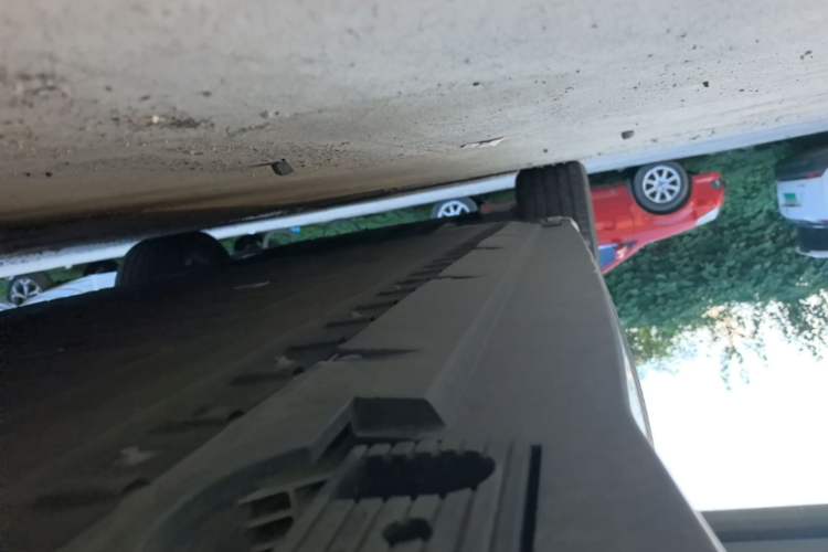 Used Hongqi EH7 2024 820 Pro Left Side Sill