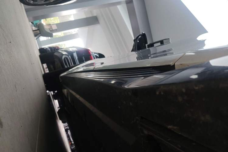 Used Hongqi EH7 2024 690 Pro Left Side Sill