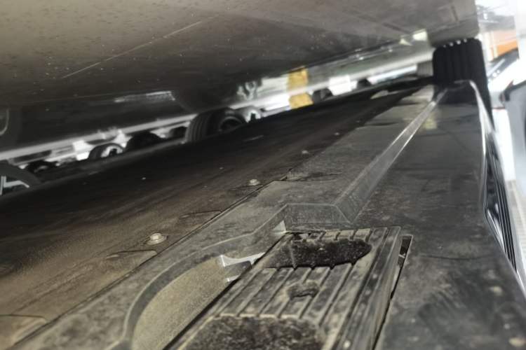 Used Hongqi EH7 2024 640 Pro+ All-Wheel Drive Left Side Sill