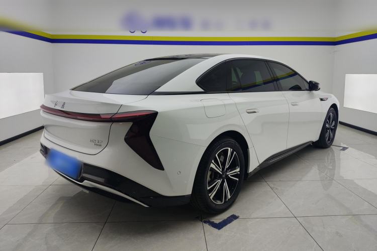 Used Hongqi EH7 2024 690 Pro Rear Right 45 Deg
