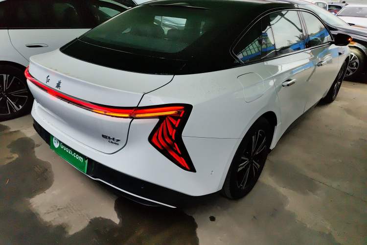 Used Hongqi EH7 2024 690 Pro Rear Right 45 Deg