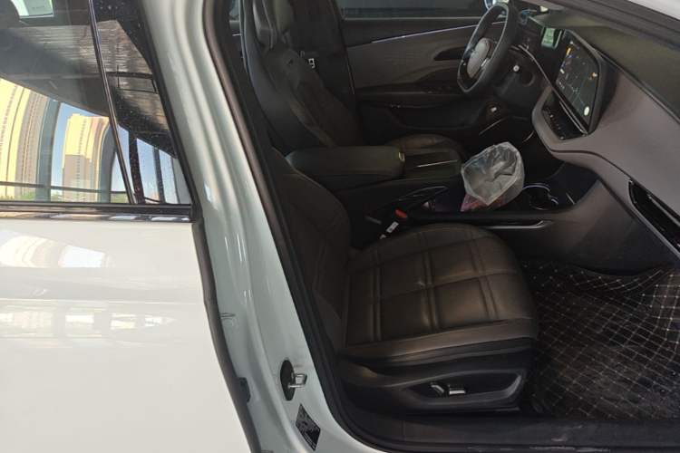 Used Hongqi EH7 2024 820 Pro Right Front Seat