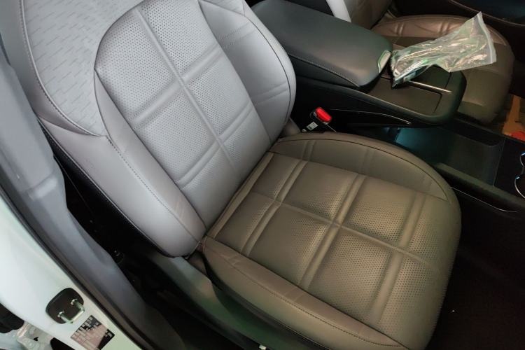 Used Hongqi EH7 2024 690 Pro Right Front Seat