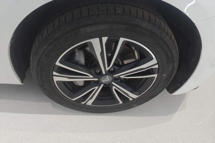 Used Hongqi EH7 2024 690 Pro Right Front Wheel Hub