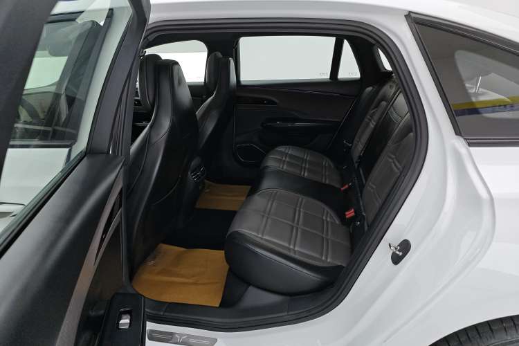 Used Hongqi EH7 2024 690 Pro Right Rear Seat