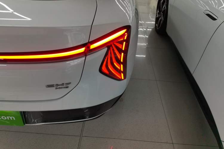 Used Hongqi EH7 2024 640 Pro+ All-Wheel Drive Right Rear Taillight