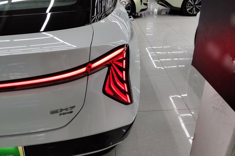 Used Hongqi EH7 2024 640 Pro+ All-Wheel Drive Right Rear Taillight